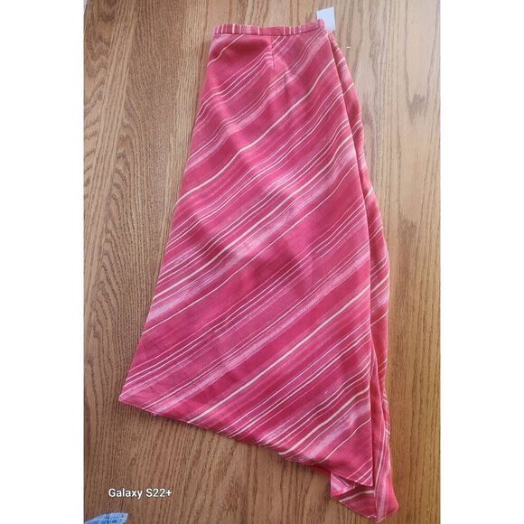 Emma James shark bite style skirt - Picture 5 of 6